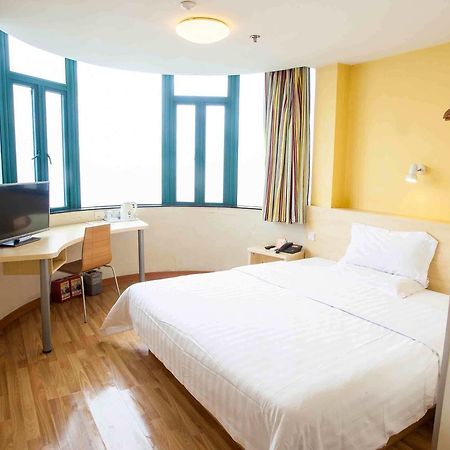 7Days Inn Zhongshan Li He Square Room photo
