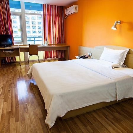 7Days Inn Zhongshan Li He Square Exterior photo