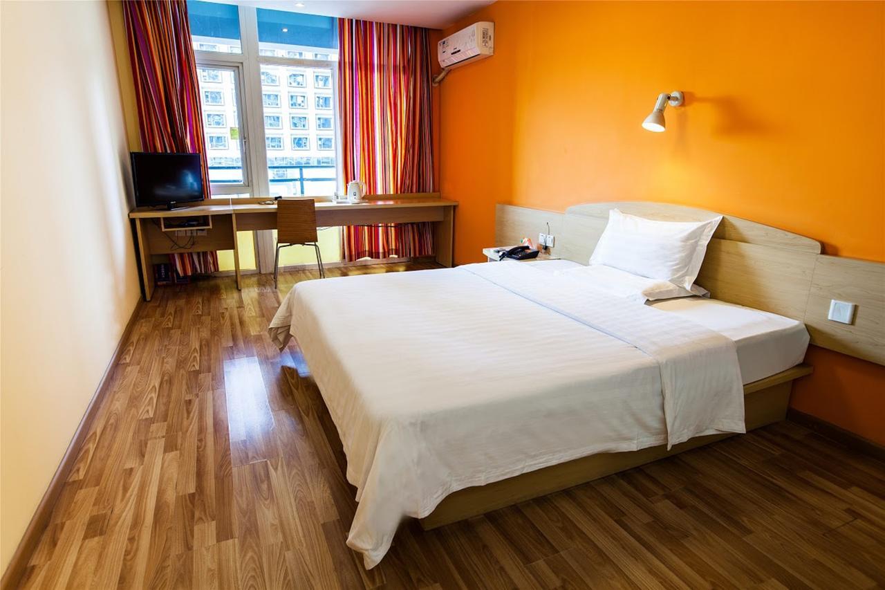 7Days Inn Zhongshan Li He Square Exterior photo