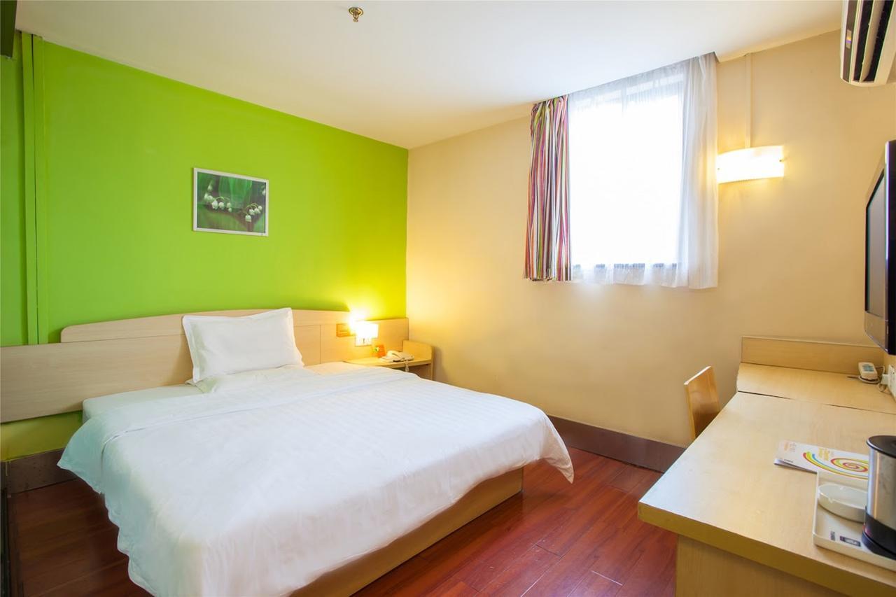 7Days Inn Zhongshan Li He Square Exterior photo