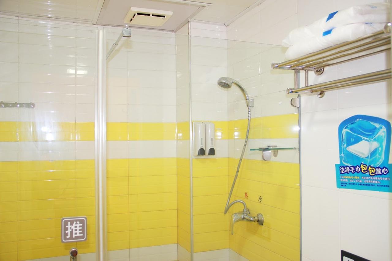 7Days Inn Zhongshan Li He Square Exterior photo