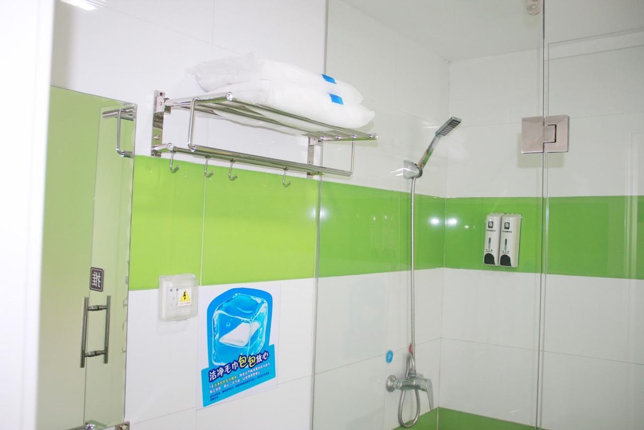 7Days Inn Zhongshan Li He Square Exterior photo